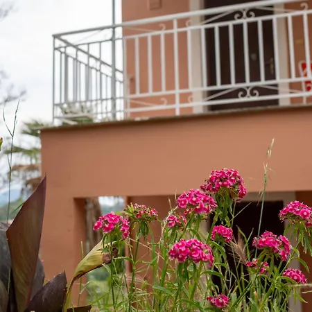 Apartman Kokkini Peach House Kokkínion